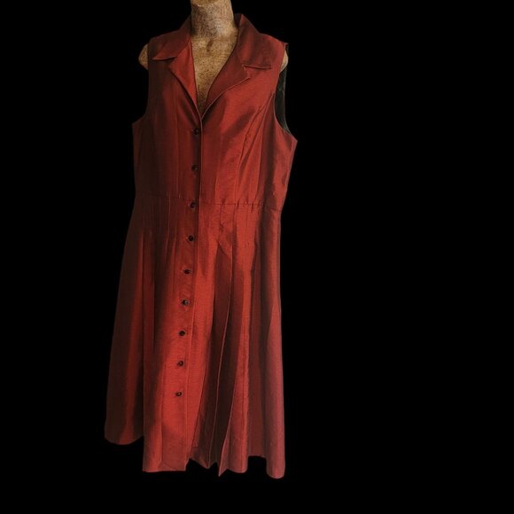 Vintage Sleeveless Button-Up Dress With Pleated Skirt & Collared Neckline In Ric - Picture 2 of 16